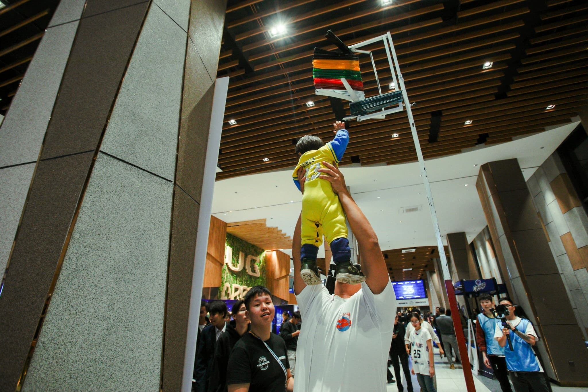 Л.Золбоо: Бусдын мөрөөдлийг биелүүлэх л миний мөрөөдөл болчхоод байна  нийтлэлийн зураг