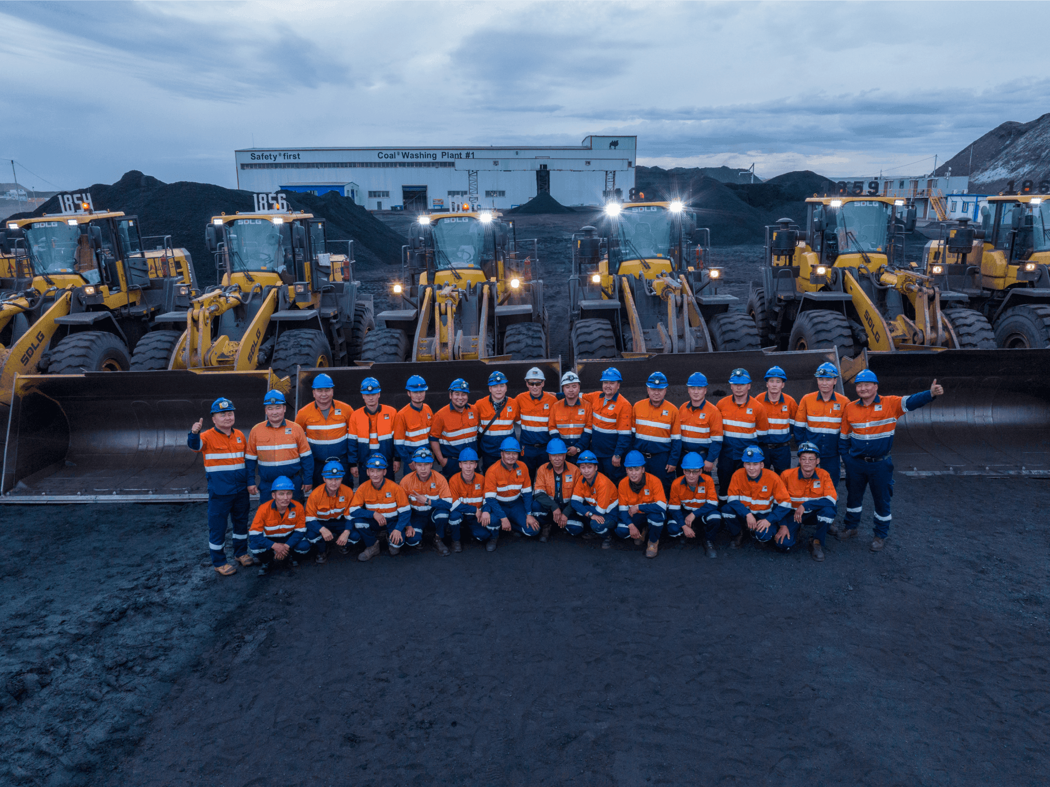 Улс орны эдийн засаг уул уурхайн салбарын нуруун дээр байна нийтлэлийн зураг