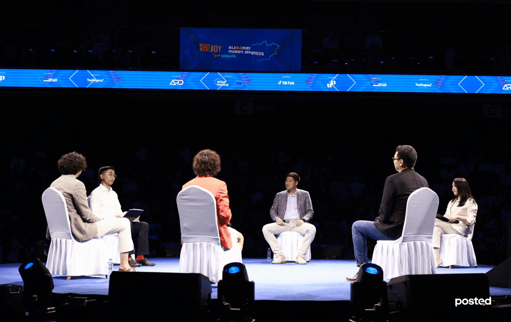 "Бид асуудлыг зөвөөр ойлгож, шаардлага тавьж, хамтран ажиллан өөрчлөлтийг авчрах боломжтой" - нийтлэлийн зураг