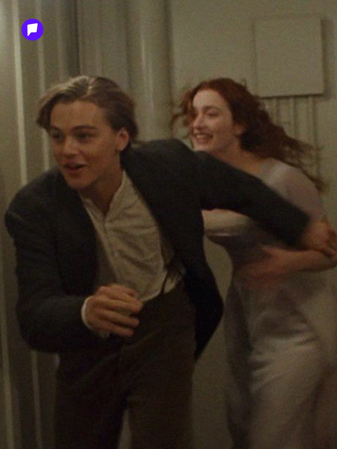 Хайртай хүнийхээ гараас атгах нь өвдөлт намдаах эмтэй ижил нөлөө үзүүлдэг - нийтлэлийн зураг (гар утасны хувилбар)