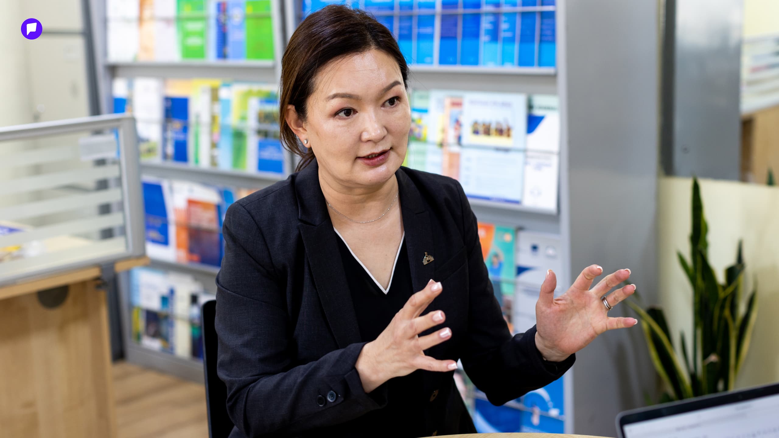 А.Солонго: Манай улс одоогоор хүн ам зүйн хувьд идэр залуу үе дээрээ явж байна нийтлэлийн зураг