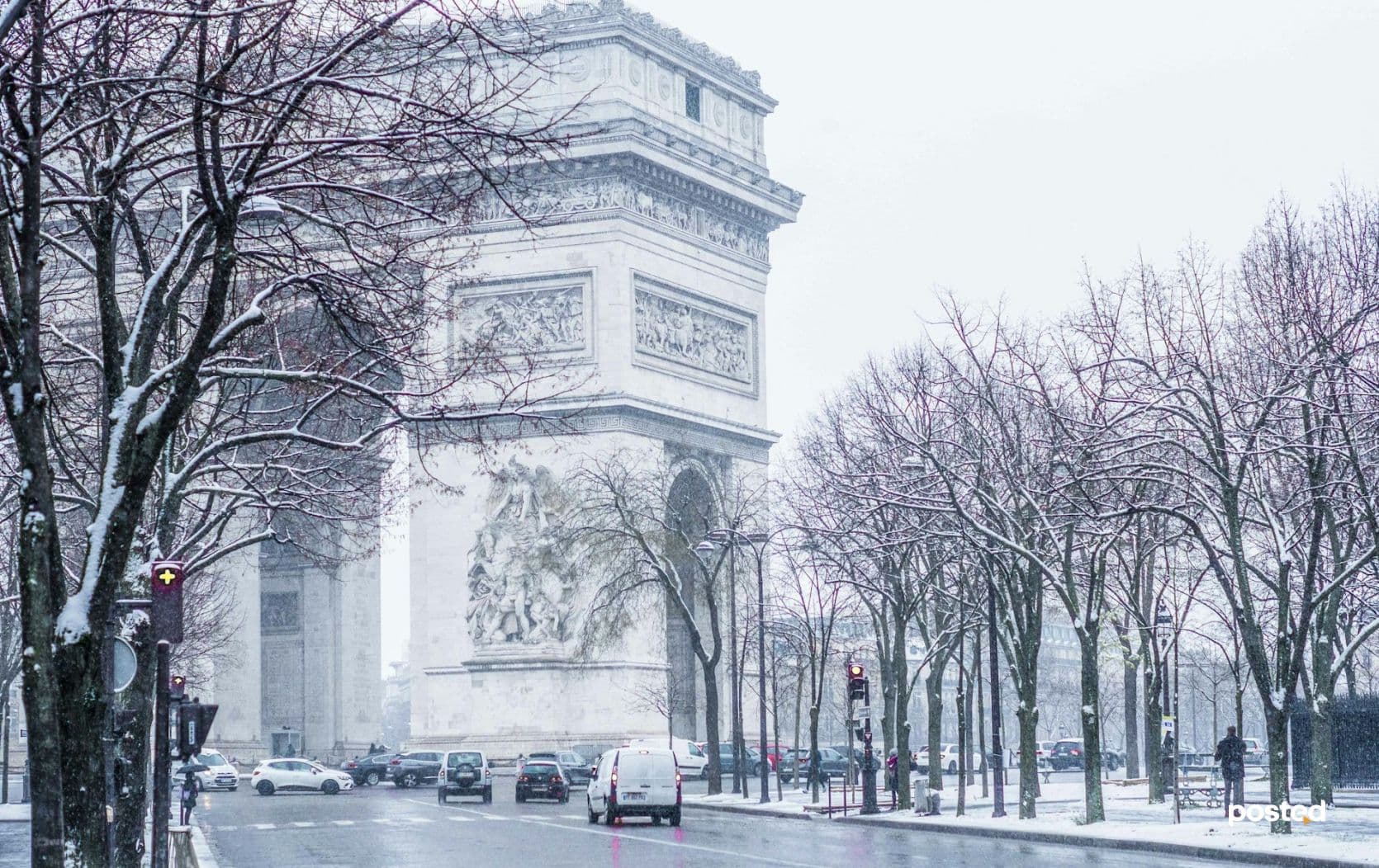 Баавгай ичих цагаар бид “ичихгүй”: Өвөл аялцгаая!  нийтлэлийн зураг