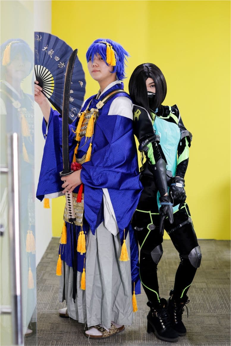 “Дүрийн хувцас, хэрэглэлээ өөрөө урлах нь косплей соёлыг улам үнэ цэнтэй болгодог” нийтлэлийн зураг