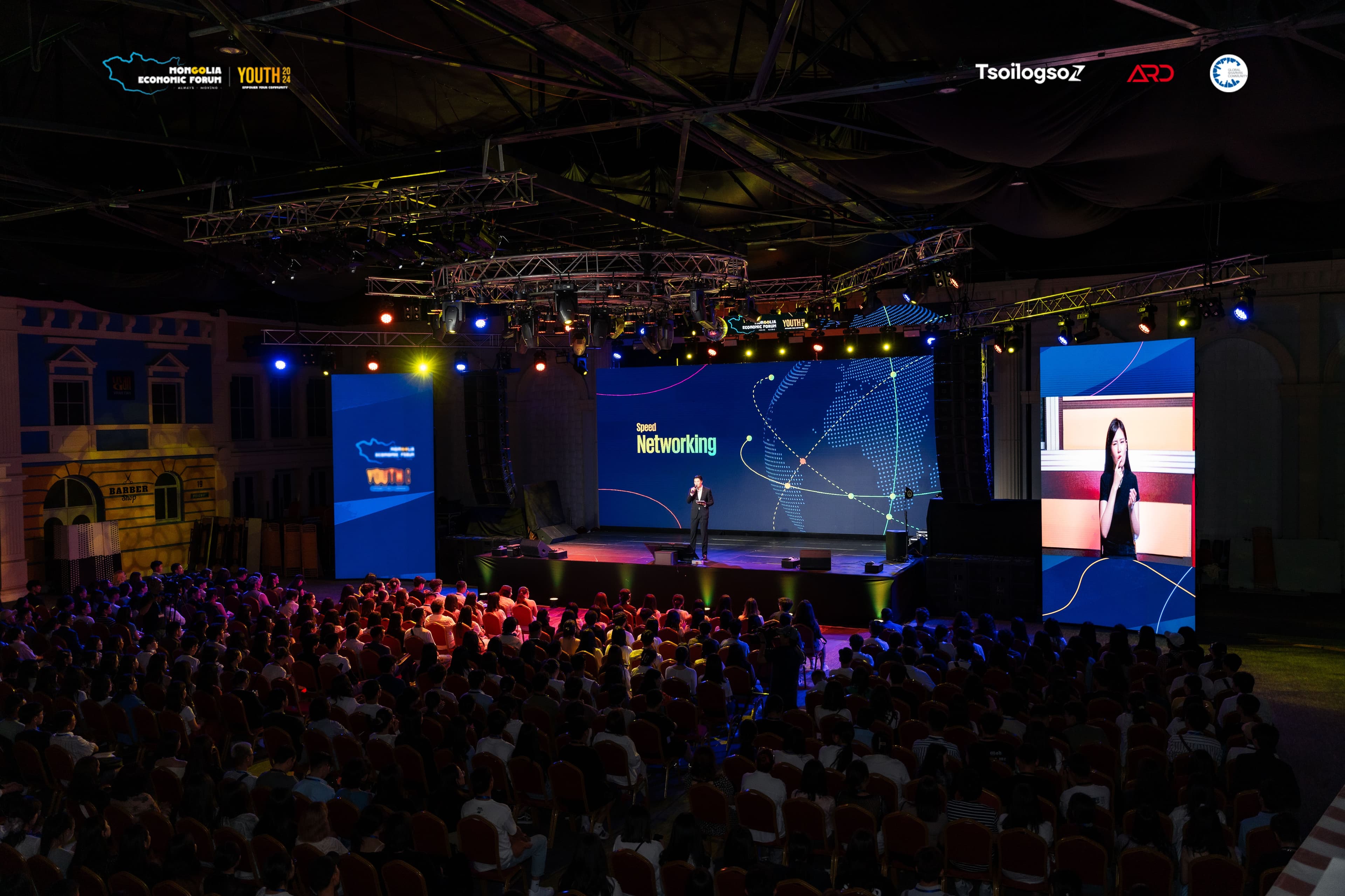 MEF Youth 2024: Шийдэл эрэлхийлж, оролцоогоо нэмэгдүүлсэн залуусын арга хэмжээг тоймлох нь нийтлэлийн зураг