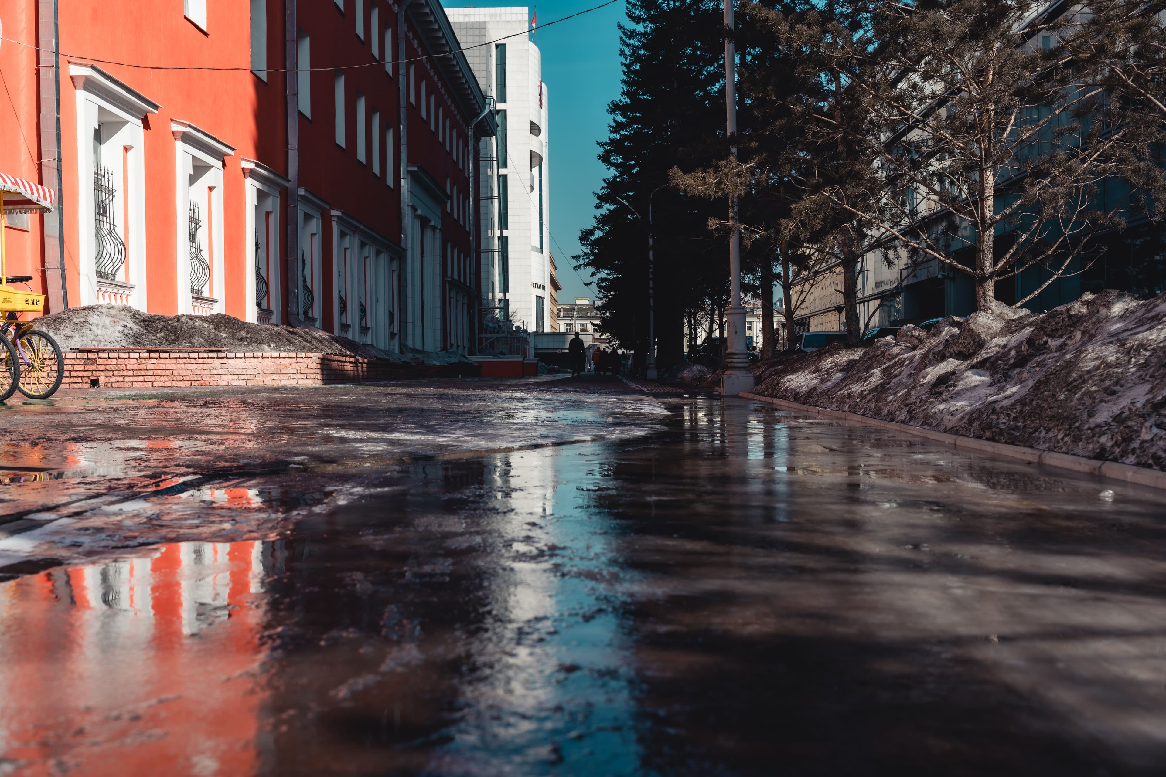 Улаанбаатарт: Цас хайлах цагаар нийтлэлийн зураг