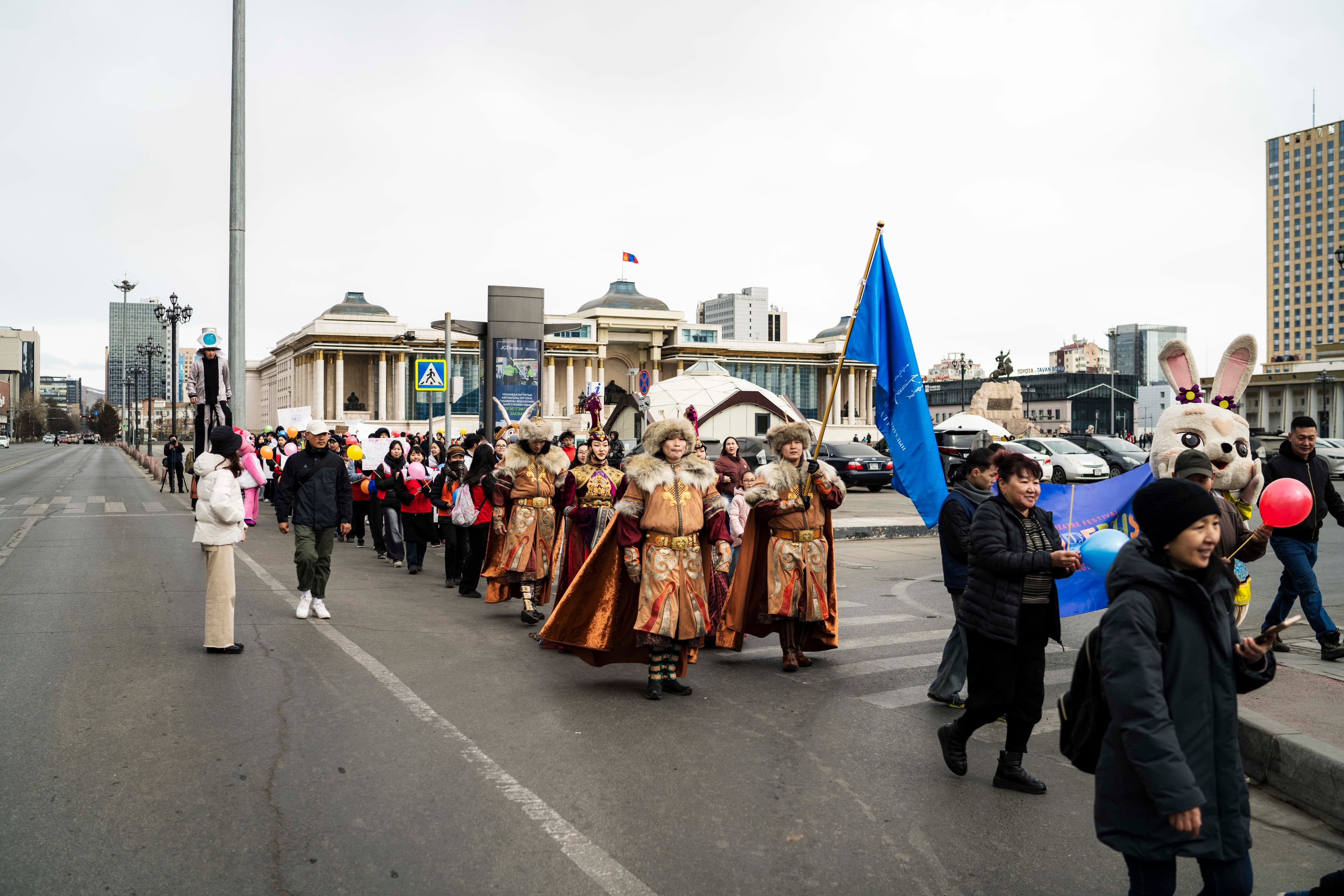 “Бидний хамгийн том зорилго бол хүүхэд бүрд театрын урлагийг тэгш хүртээмжтэй хүргэх явдал” нийтлэлийн зураг