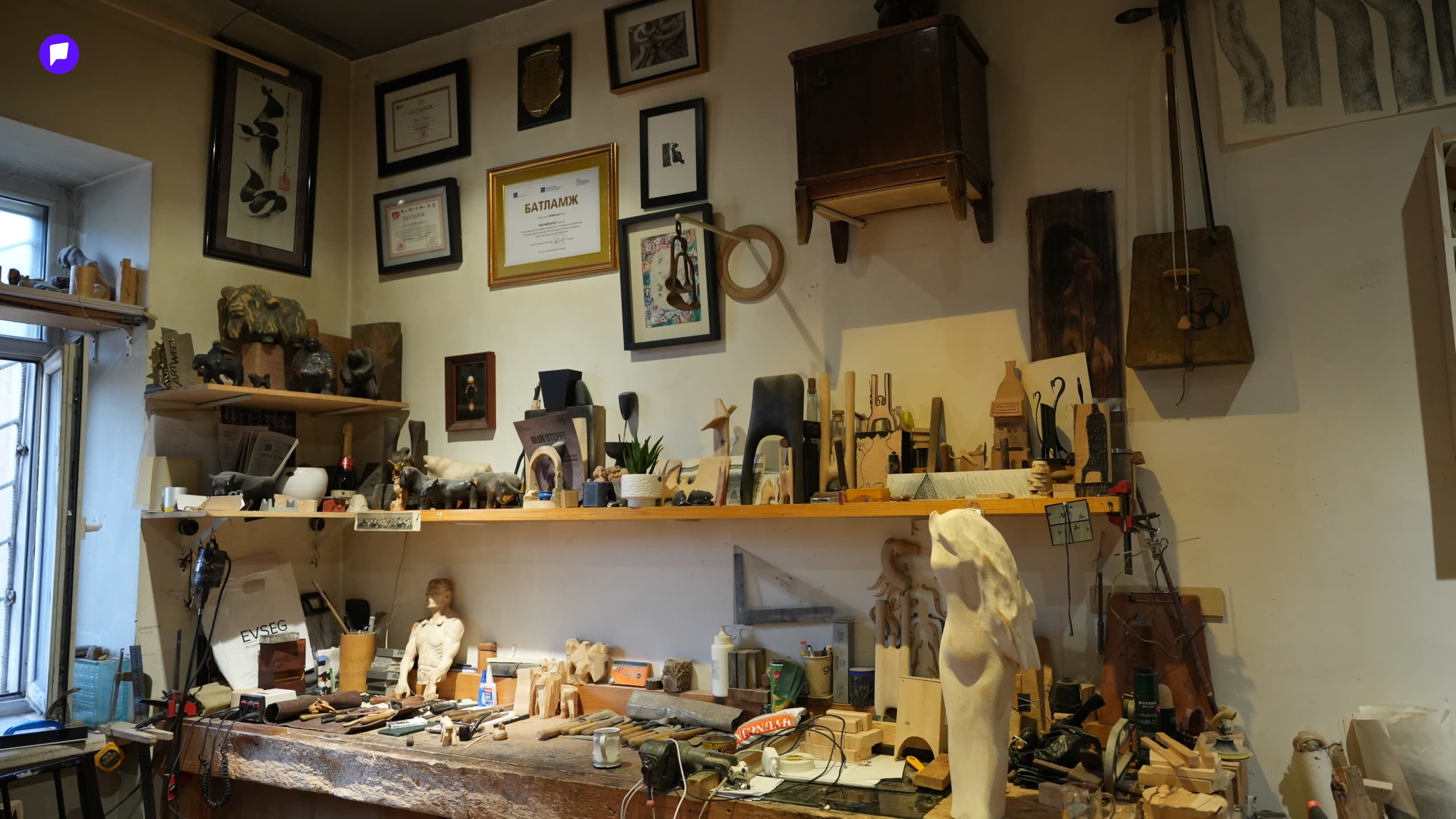 Б.Отгонжаргал: Модоор баримал хийнэ гэдэг байгалийн өөрөө бүтээсэн урлагийг хүндэтгэхийн нэр юм билээ нийтлэлийн зураг