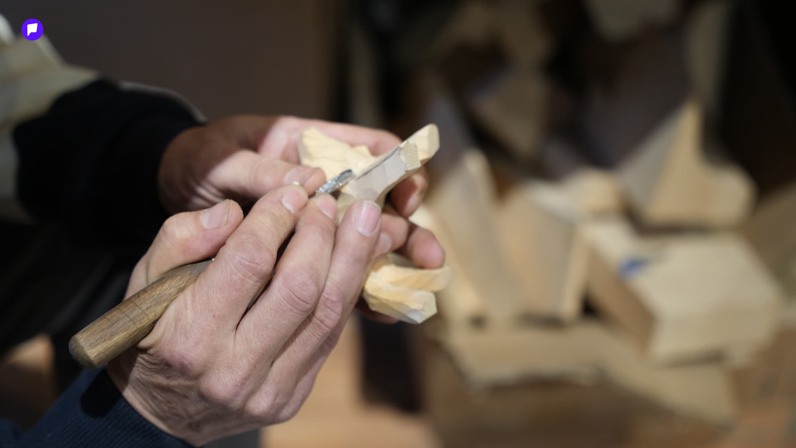 Б.Отгонжаргал: Модоор баримал хийнэ гэдэг байгалийн өөрөө бүтээсэн урлагийг хүндэтгэхийн нэр юм билээ нийтлэлийн зураг