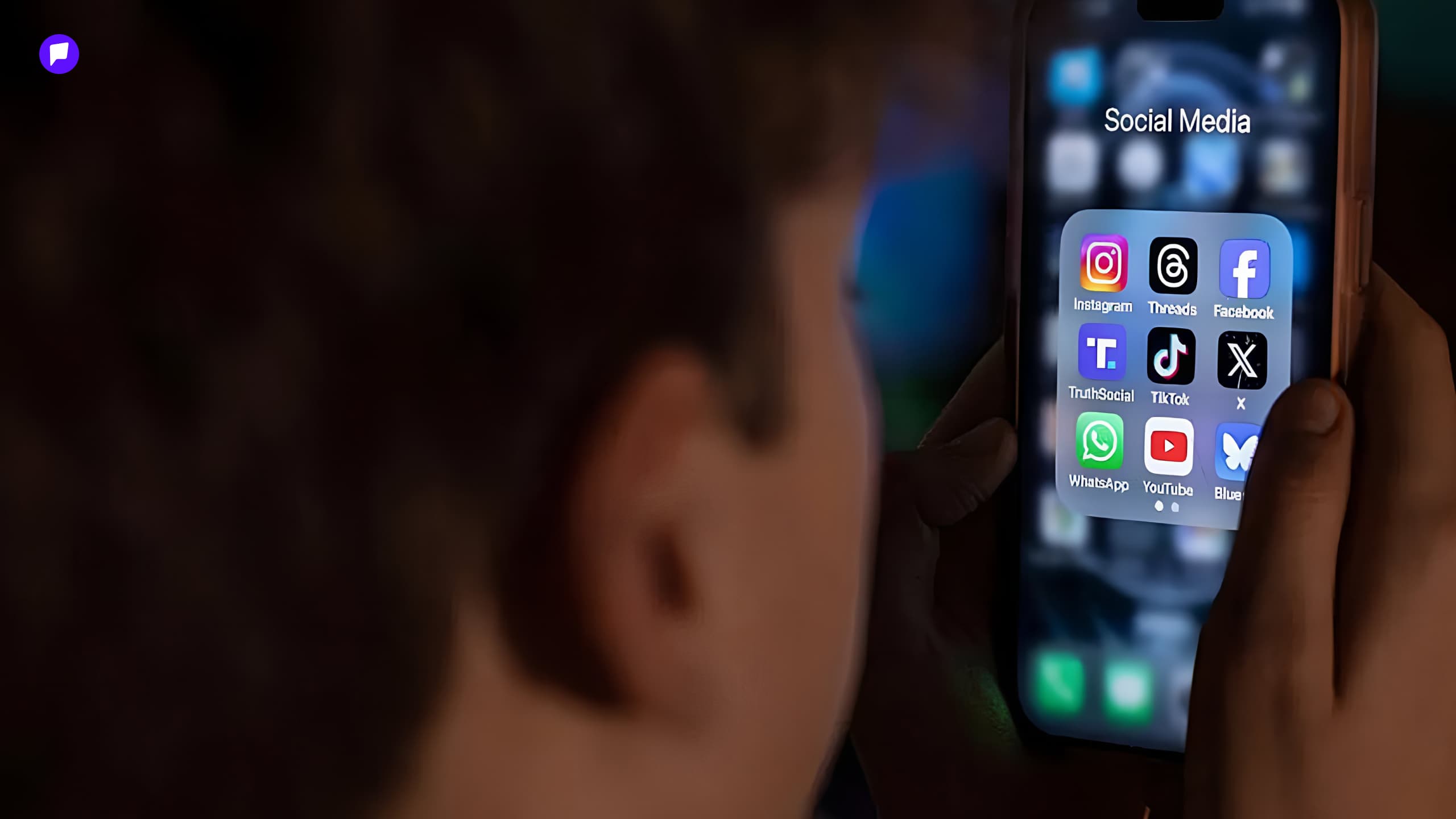 Европын орнууд өсвөр үеийнхний сошиал хэрэглээг хязгаарлаж эхэлжээ