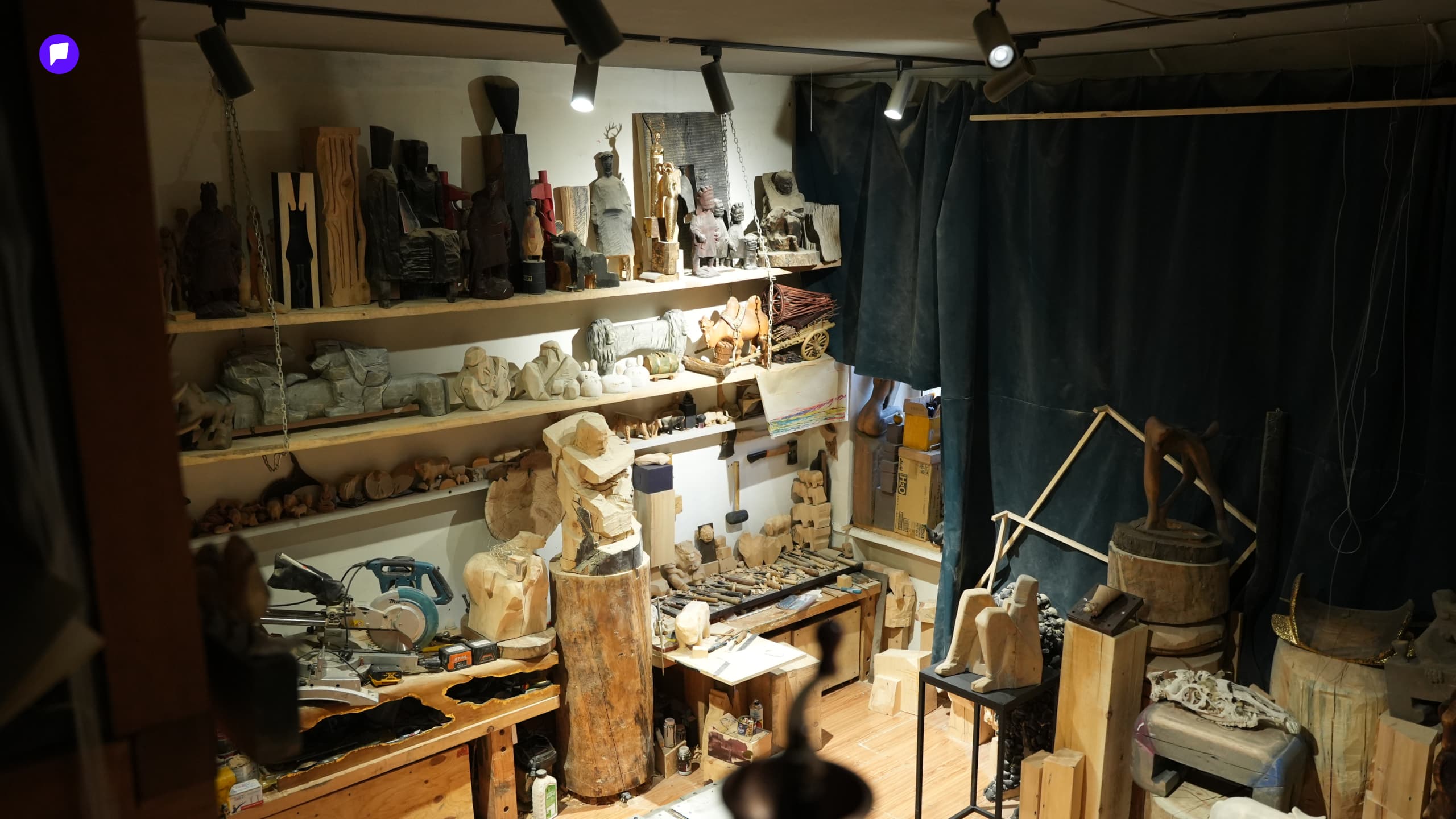 Б.Отгонжаргал: Модоор баримал хийнэ гэдэг байгалийн өөрөө бүтээсэн урлагийг хүндэтгэхийн нэр юм билээ - нийтлэлийн зураг