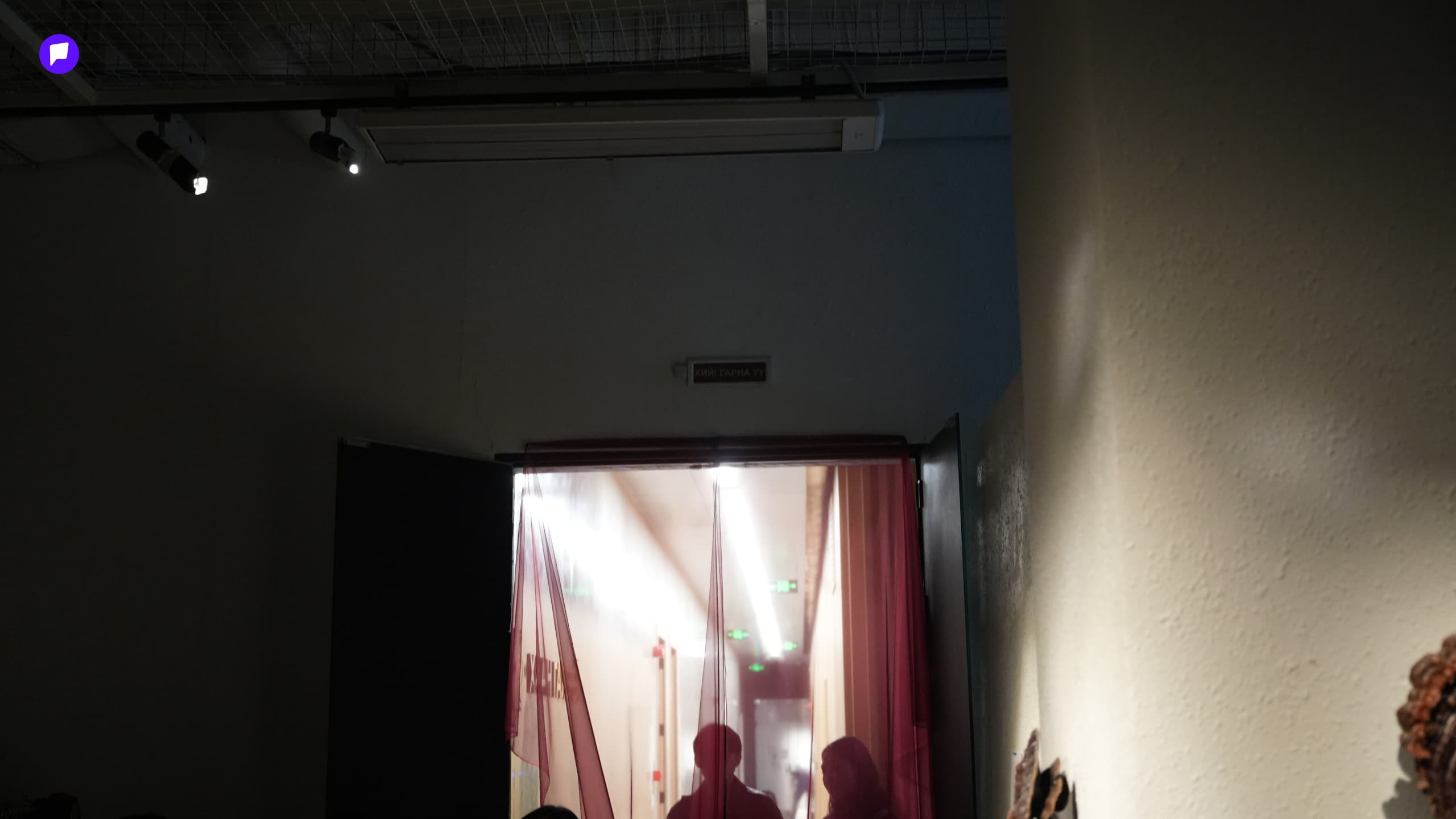 Gallery Hunting: Нийгмийн түгшүүрийг амилуулсан “Амь” үзэсгэлэн нийтлэлийн зураг