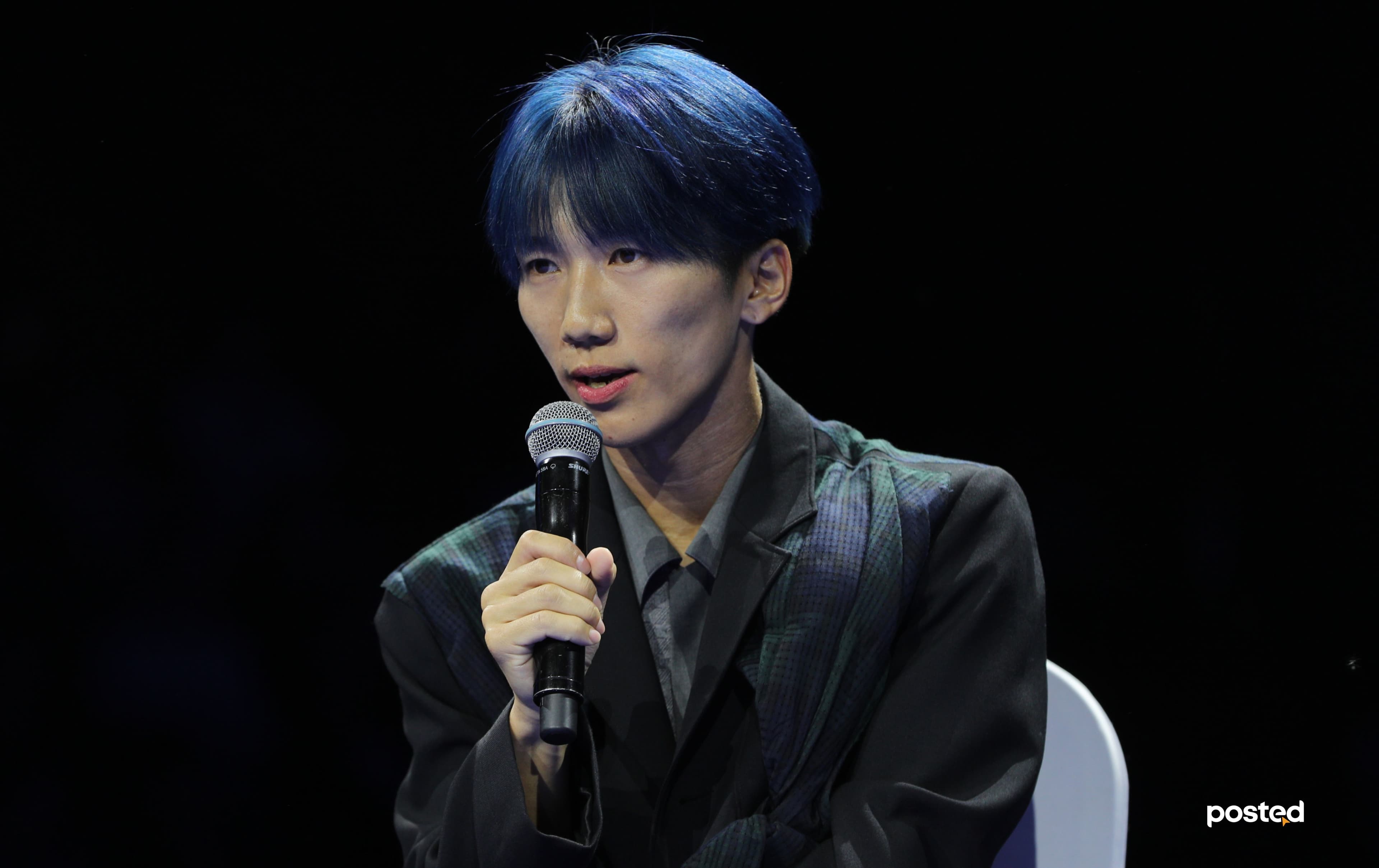 Сошиал медиаг “скролдох” бус, зөв ашиглаж чадвал чи ялгарч чадна  нийтлэлийн зураг