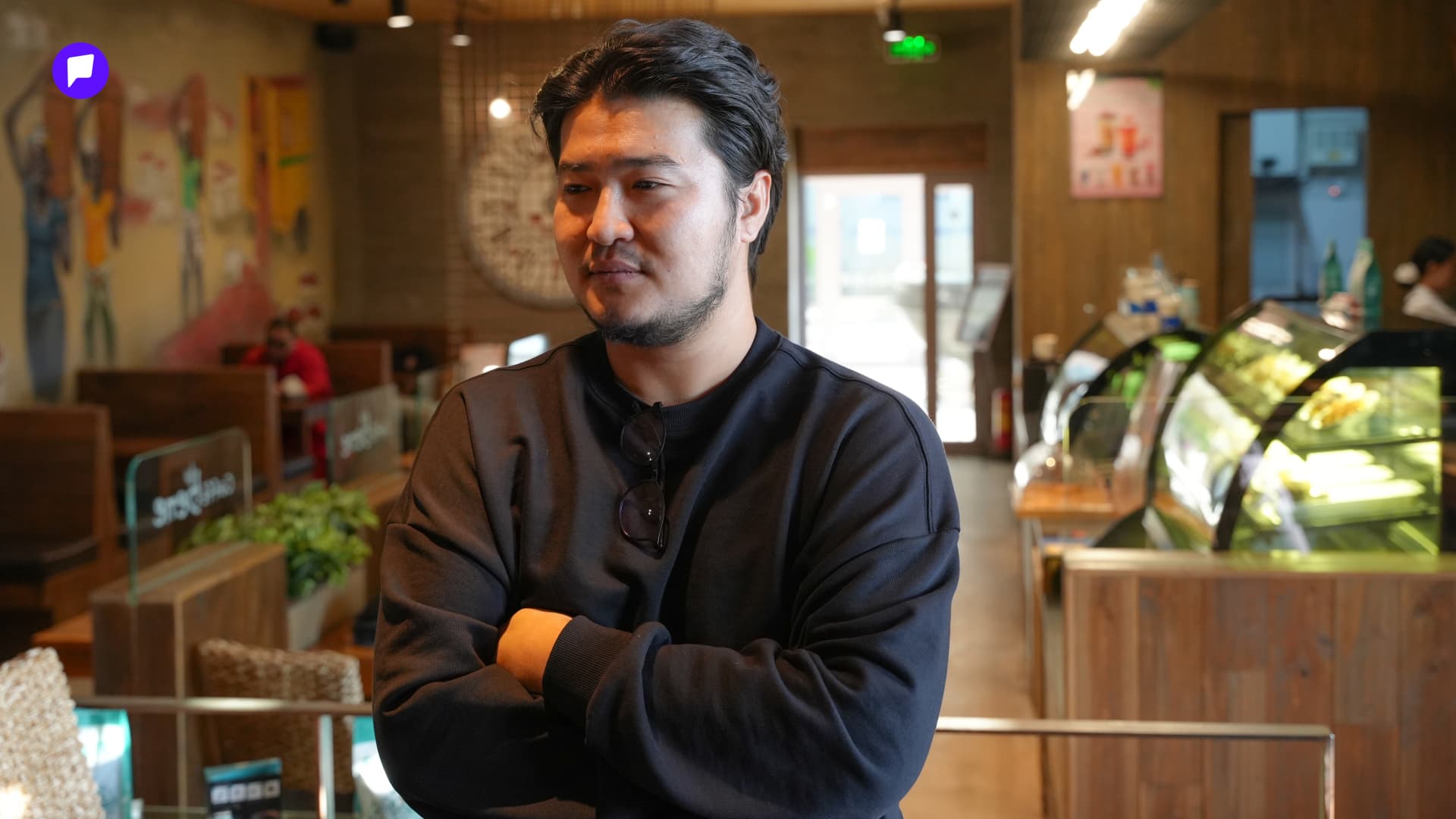 С.Чойдорж: Хат суусан орчуулагч болъё гэвэл хатуу хүтүүтэй сайн ноцолдоорой  нийтлэлийн зураг