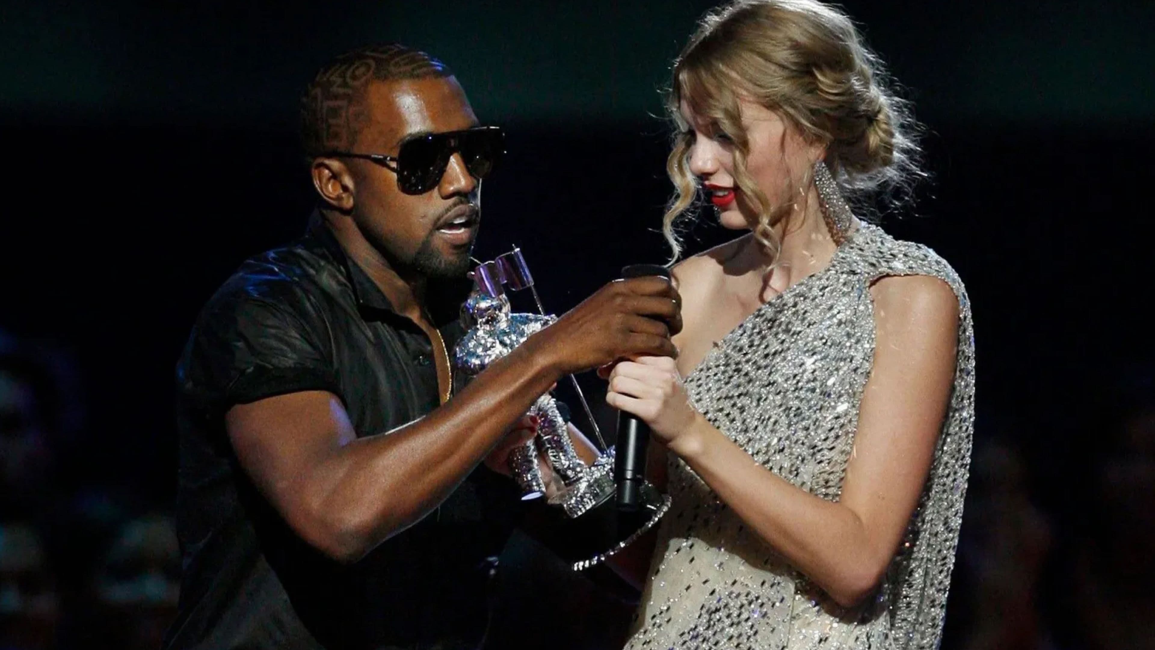 Дуучдын дундах battle: Ашигтай маркетинг уу эсвэл…? нийтлэлийн зураг