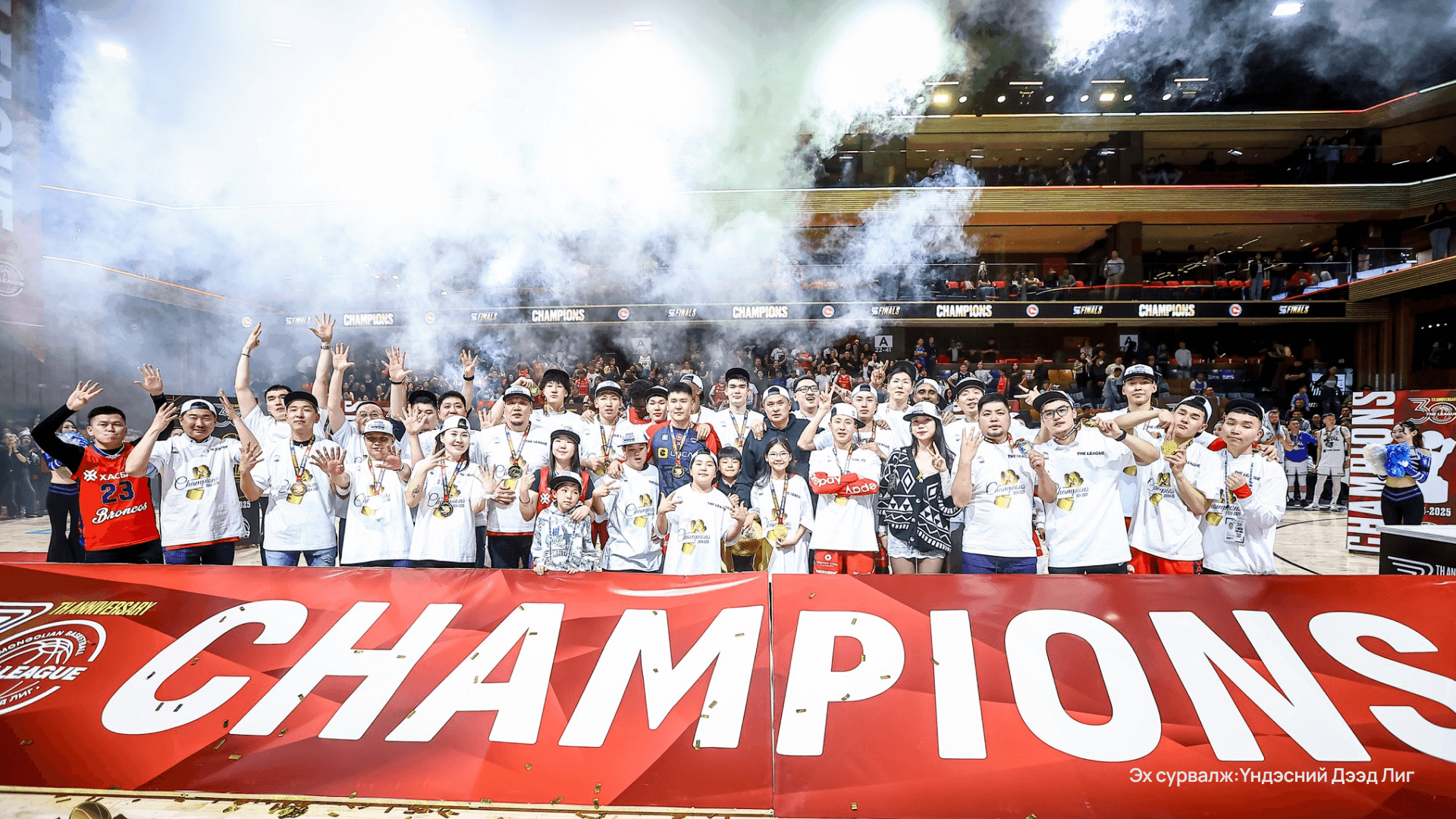 Түүхэн улирлын онцлох агшнууд: Бишрэлт Металлын эргэн ирэлтээс Казинсын дуулиан хүртэл нийтлэлийн зураг