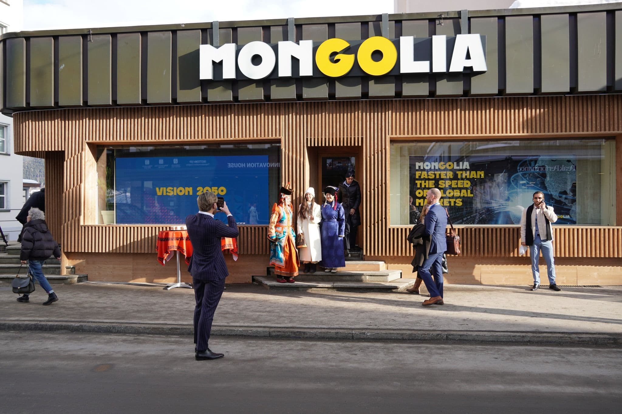 Монгол Улс Азийн барсын жишгээр бус Чонон эдийн засгаар хөгжинө - нийтлэлийн зураг