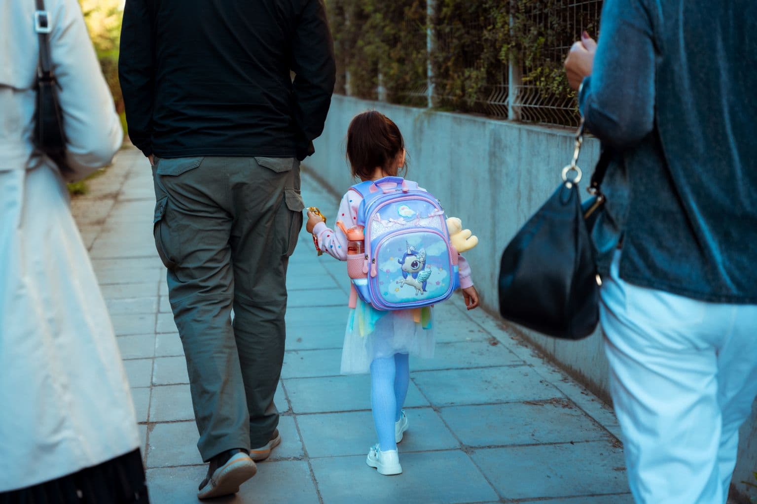 Фото сурвалжилга: Есдүгээр сарын 1 боллоо, ерөөсөө бидний баяр даа! нийтлэлийн зураг