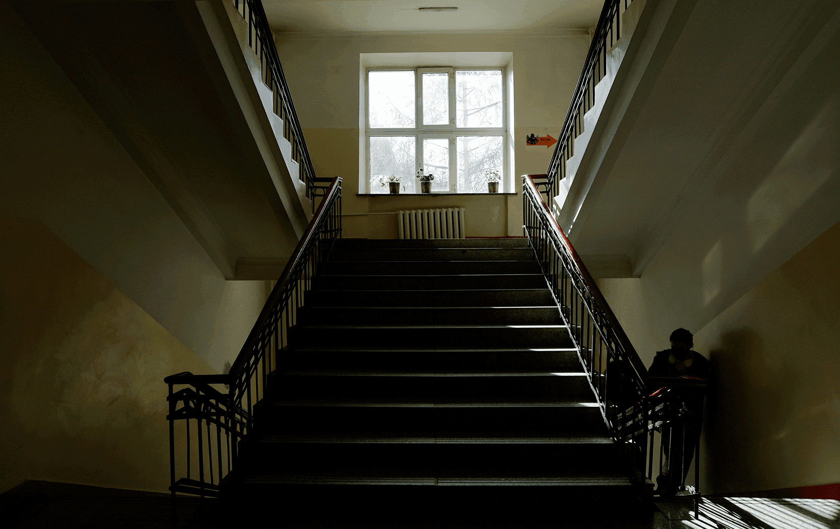 МИНИЙ ДОШ: Их сургуулийн гудамж нийтлэлийн зураг