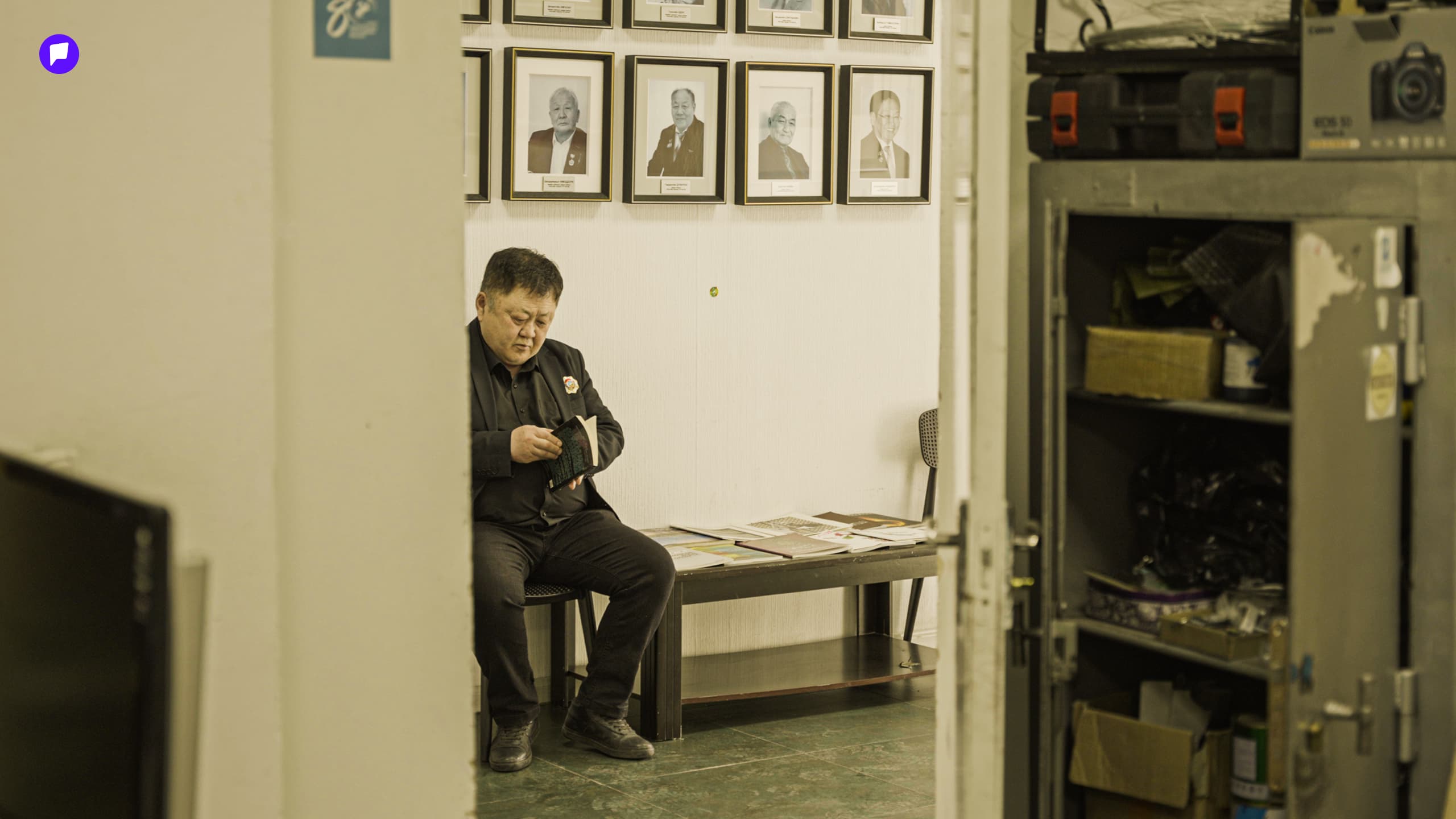 Үзэсгэлэнгийн танхимаас: Монгол зураг, дэлхийн зураг нийтлэлийн зураг