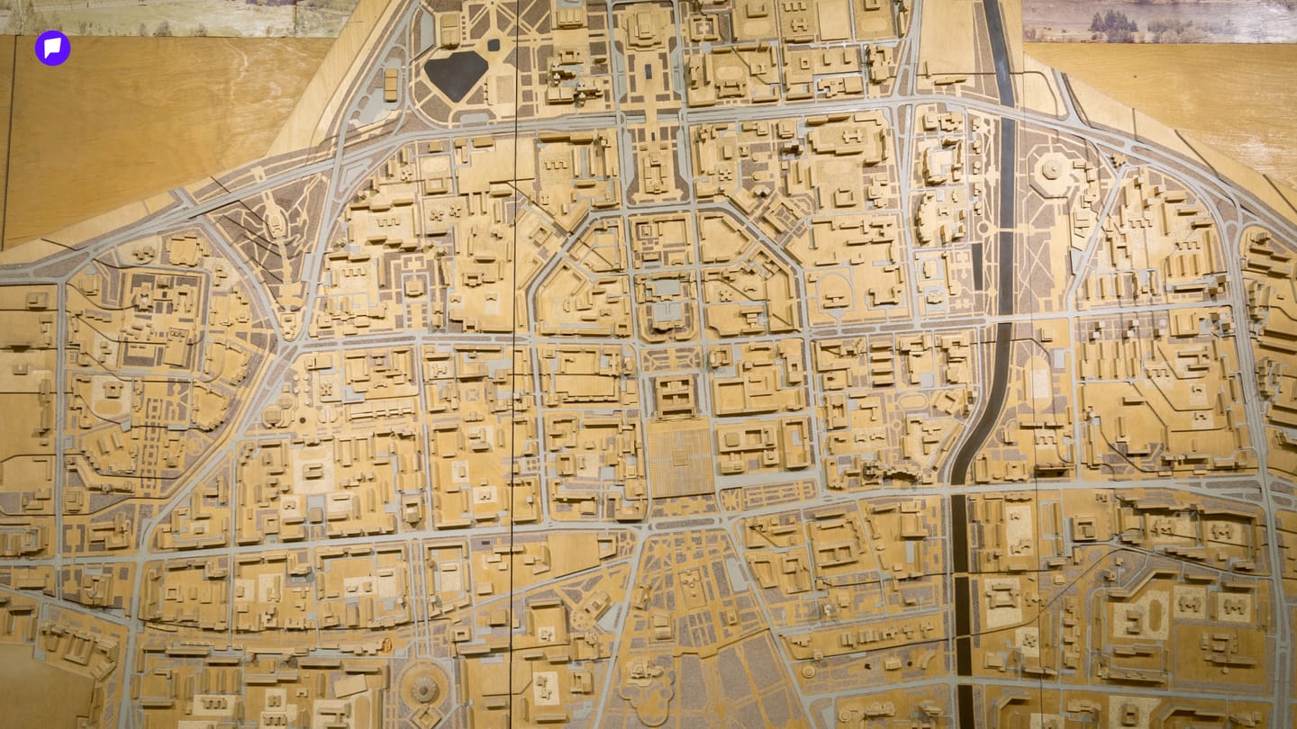 1841569686.jpg