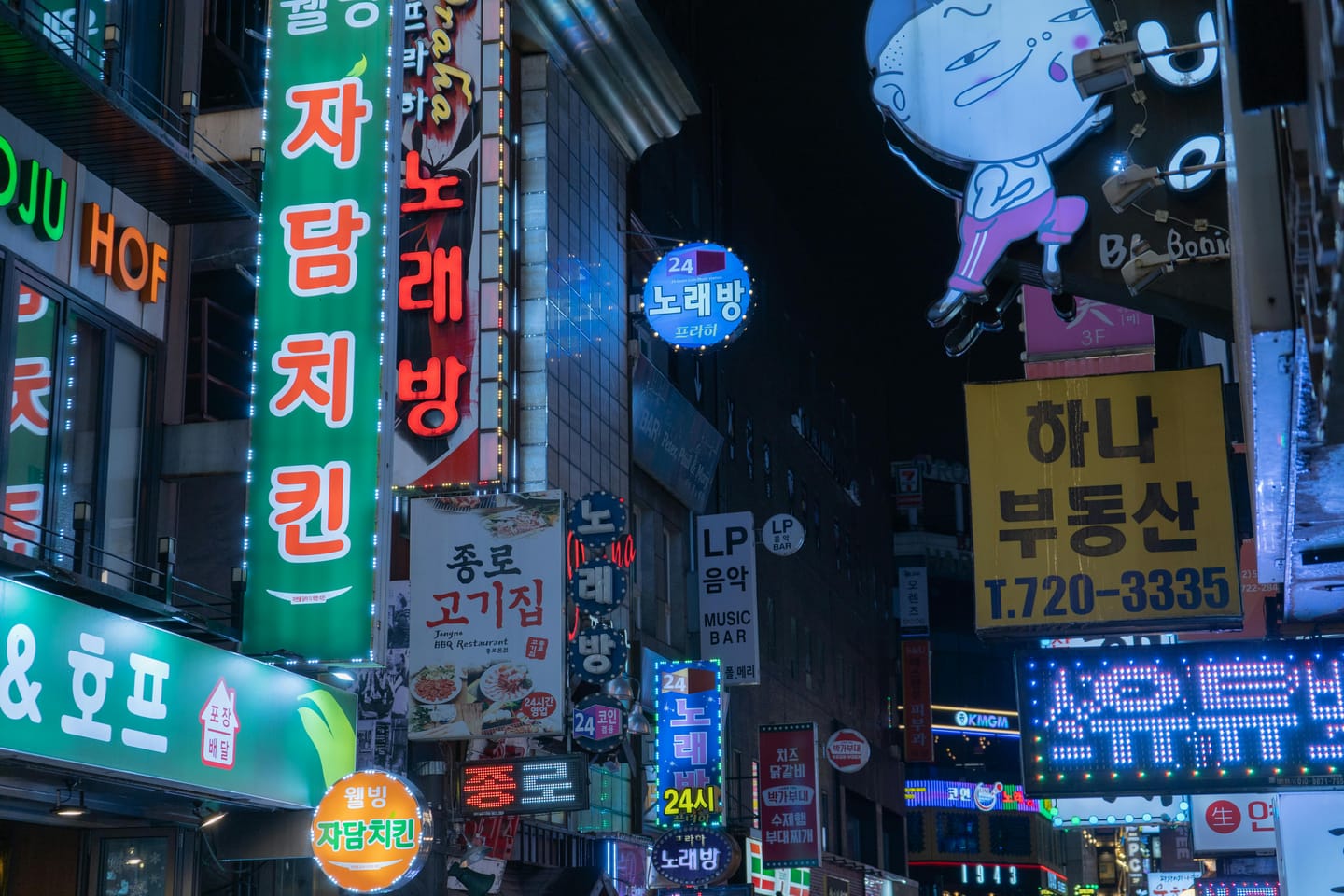 pexels-cityintake-13679334.jpg